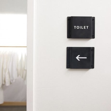 アイアンサイン /  Camera , Private , Lavatory , Toilet （文字）No smoking , Wi-Fi ,  Arrow /  木ネジ付き homestead