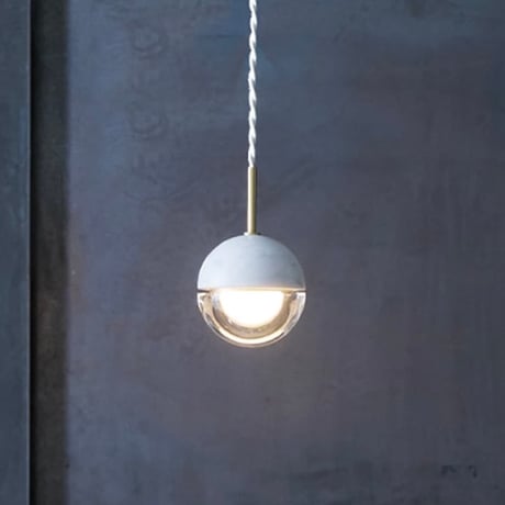 Escape LED-pendant light / WHITE , BLACK / 大理石 × アクリル × 真鍮を組み合わせた上品な佇まいのLED内蔵 ペンダント照明
