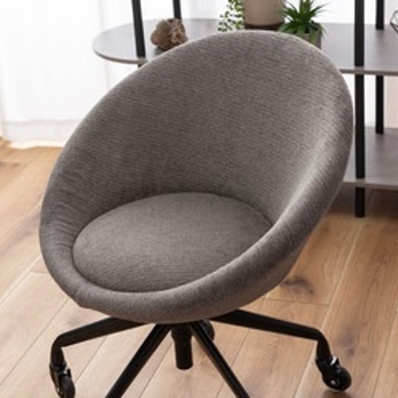 GRAY FABRIC DESK CHAIR / スタイリッシュな印象ながら親しみやすい