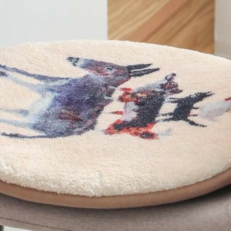 CHAIR PAD by Atelier KOTETSU / 色彩豊かで生き生きとした動物たちのイラストは見ているだけで元気を与えてくれるチェアパッド