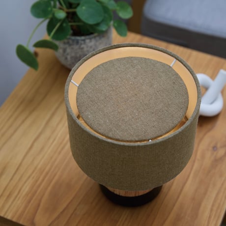 Albero LED - table lamp / 天然木とファブリックという自然素材の組み合わせがナチュラルで洗練された佇まいを演出するテーブルランプ / 充電式 LED照明