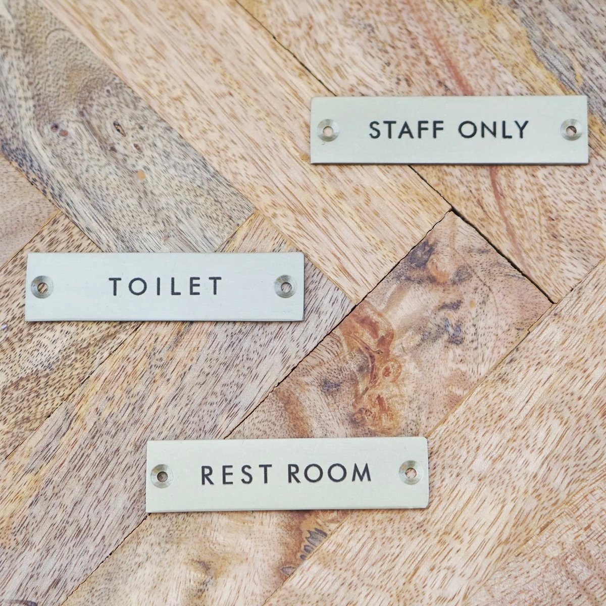 SIGN PLATE / toilet / サインプレート アンティークゴールド | LIST