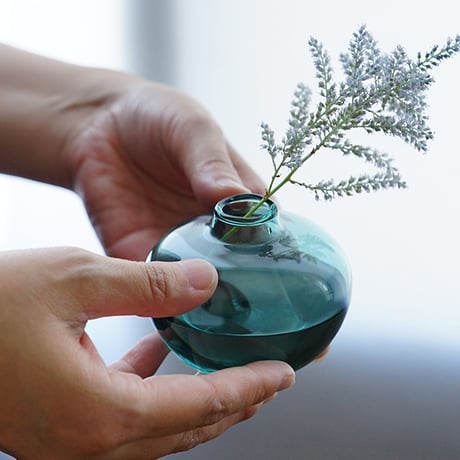 GRASS VASE INCENSE 'N' FLOWER / インセンスホルダーとフラワーベース。ふたつの役割を持つアイテムガラスベース / Clear , Green , Gray , Umber