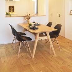 DINING TABLE 150 / ナチュラルな木のぬくもりが紡ぐ 棚
