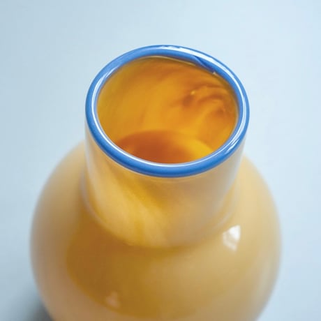 GRASS VASE 03 / Mサイズ /  花をいけてない時もオブジェや雑貨のような存在感でインテリアに個性をプラス