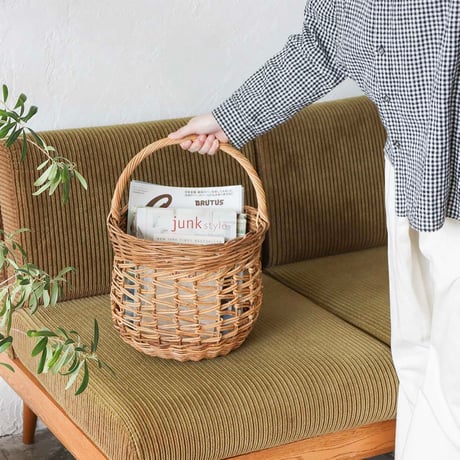 RATTAN ROUND BASKET / 丸みを帯びたフォルムと特徴的な透かし編みのラタンバスケット / ラタンバスケット