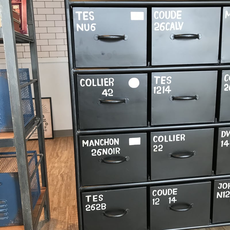 無骨なビンテージスタイル 重厚感のあるドロワーチェスト / IRON 無骨なビンテージスタイル 重厚感のあるドロワーチェスト / IRON