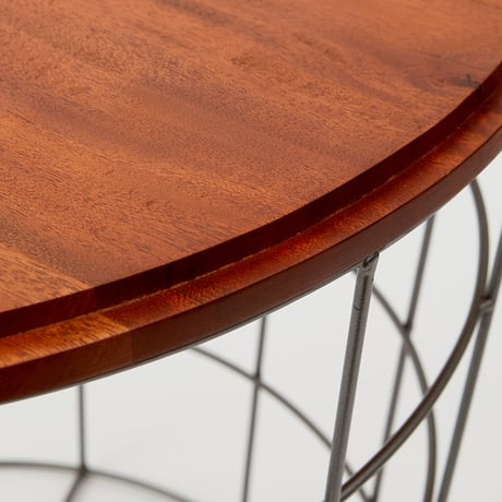 IRON × WOOD basket TABLE / ペットの隠れ家にもなるアイアンのバスケット テーブル