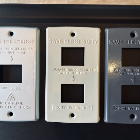 SWITCH PLATE STEEL / 壁面のスイッチパネルをスタイリッシュにおしゃれに変身 / スイッチプレート / 1口 2口 縦長1口  / コンセントカバー / ARTWORK STUDIO