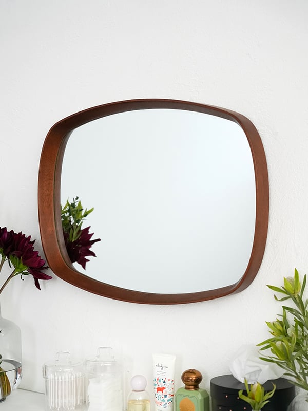 【美品】AXCIS  壁掛け鏡　鏡　ミラー　インテリア　小物 AXCIS.INC / kurve mirror / クルベレクタングル / ウォール