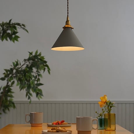 Brass Entrance Light + IRON SHADE / GRAY , BLACK / 味わいが深まる真鍮製にマットな鉄の質感がおしゃれなエントランスライト / 電球選択