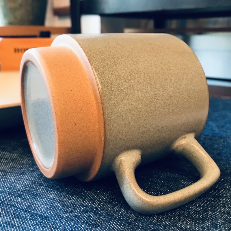 AXCIS PURE MAG / マットな質感で落ち着いた雰囲気のマグカップ / 同色