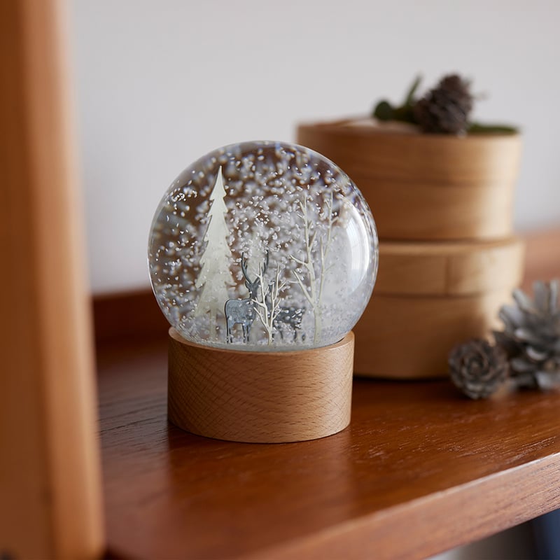 風景 スノードーム 木製ベース 約10cm SNOW DOME / 真っ白な雪の中広がる幻想的なスノードーム / 2種類