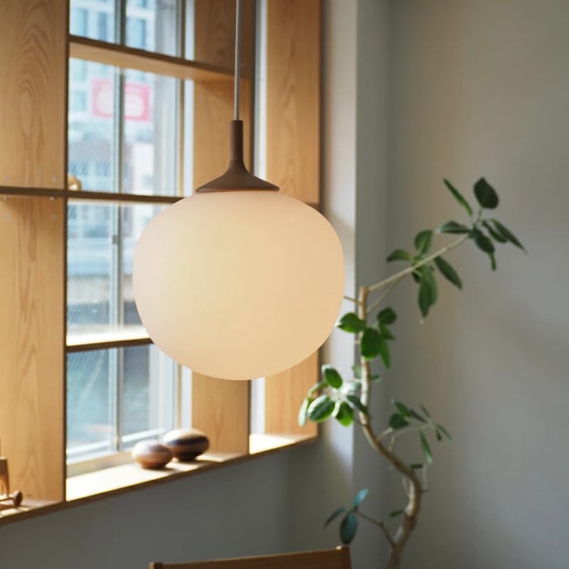 FROST WHITE PENDANT LIGHT / by Aune フロストホワイトの柔和