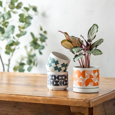 NATIVE CERAMIC POT 03 / マットな質感に繊細で美しい柄を施したパターンポット / NATIVE , PAISLEY , TRIBAL
