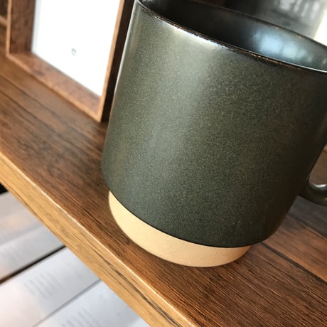 AXCIS PURE MAG / マットな質感で落ち着いた雰囲気のマグカップ  / 同色 ペア 2個 / 容量 : 約310ml 陶器製