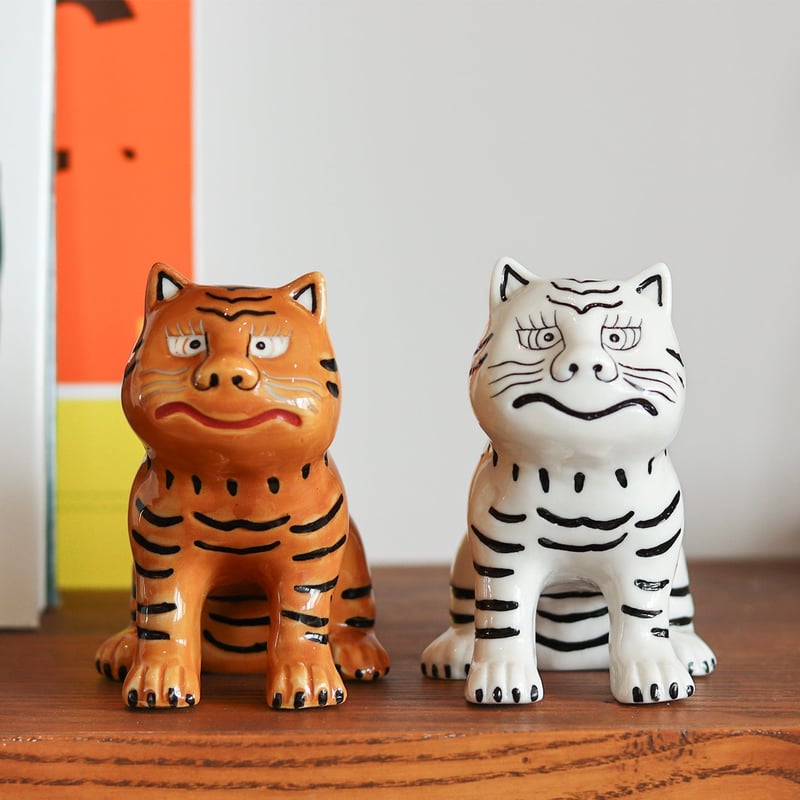 TIBETAN TIGER OBJECT / 個性ある佇まいで部屋にアクセントご利益も