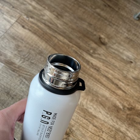 たっぷり入るけど大きすぎないサイズ感 ステンレスボトル /520ml / 水筒  ▷保温効力 67℃以上/ 6時間 保冷効力 7℃以下/ 6時間 ▷保温保冷ボトル