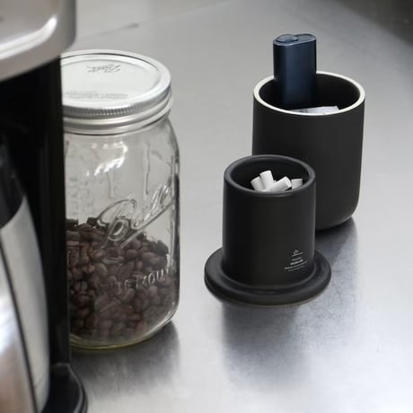 ANAheim Porcelain Ash-Pot "Black" ANAheim / アナハイム ポーセリン アッシュポット / ブラック / 磁器製の電子タバコ用灰皿