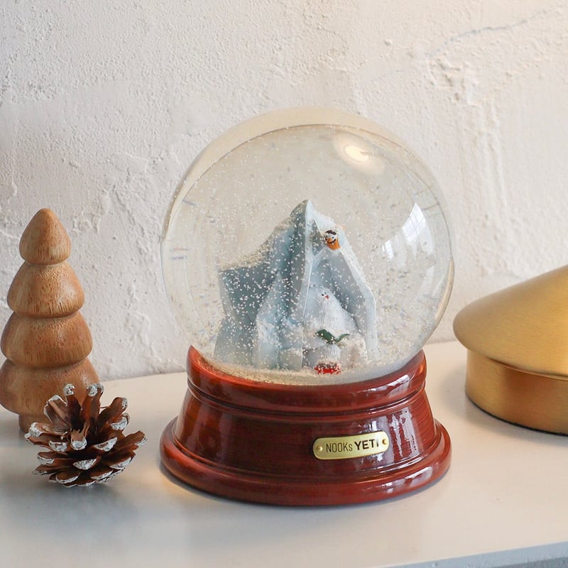 SNOW DOME NOOKs / やさしく揺れる雪景色に思わず心がほどけるイエティ