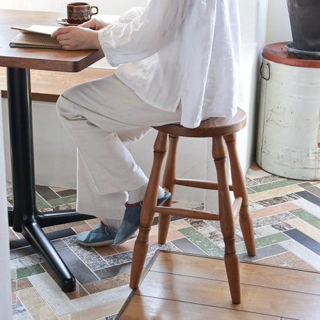 PINE WOOD STOOL / ラウンドスツール, レクトスツール / 椅子 / ディスプレイスタンド / 暮らしに溶け込む天然木のスツール / 花台 / 椅子