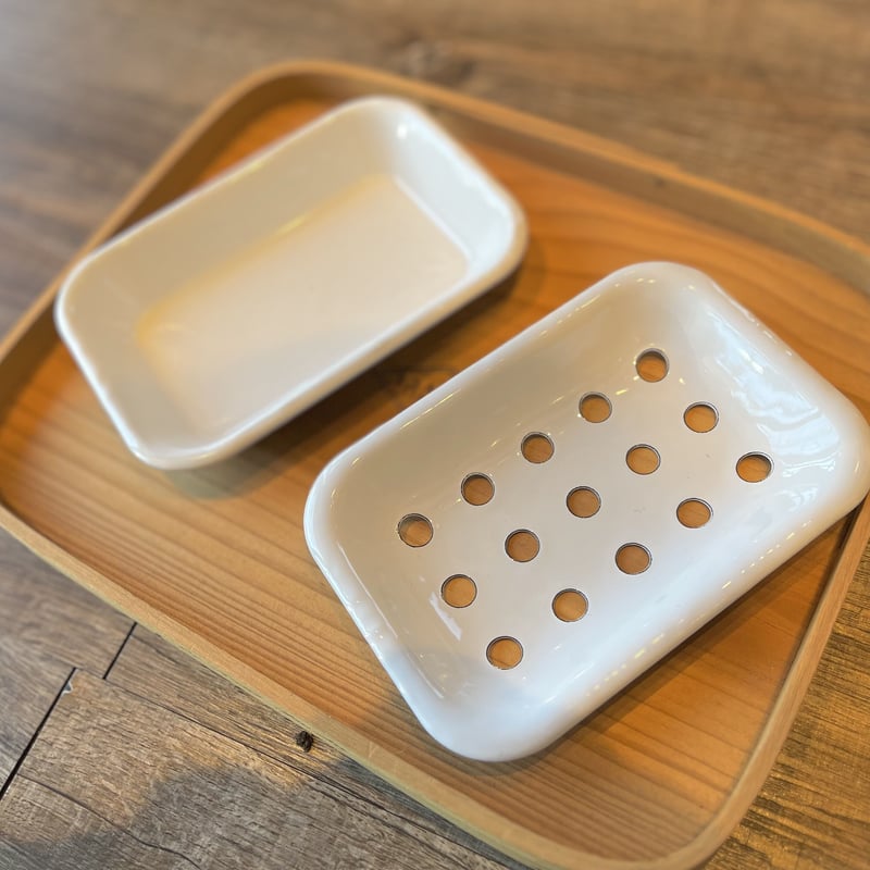 清潔感のある琺瑯製のソープディッシュ / エナメル ソープディッシュ