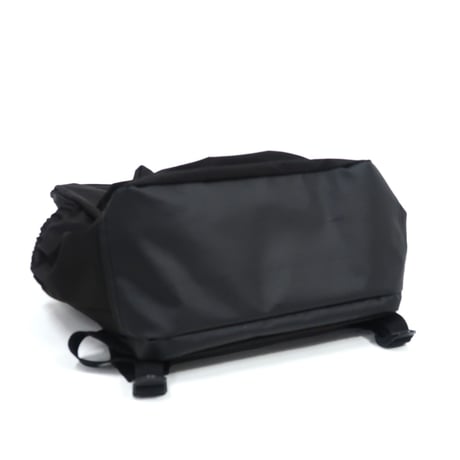 ＳＴＡＮＤＡＲＤ ＢＡＣＫＰＡＣＫ / BLACK / 撥水加工を施したナイロン製 / バッグパック リュック / サイズ w310×d160×h400mm