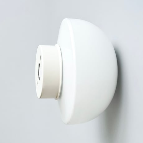Joo bracket light / クラシカルさと現代的な雰囲気を併せ持つブラケットライト / WHITE , GRAY / E17 取付ビス付 / E17口径 / LED電球専用