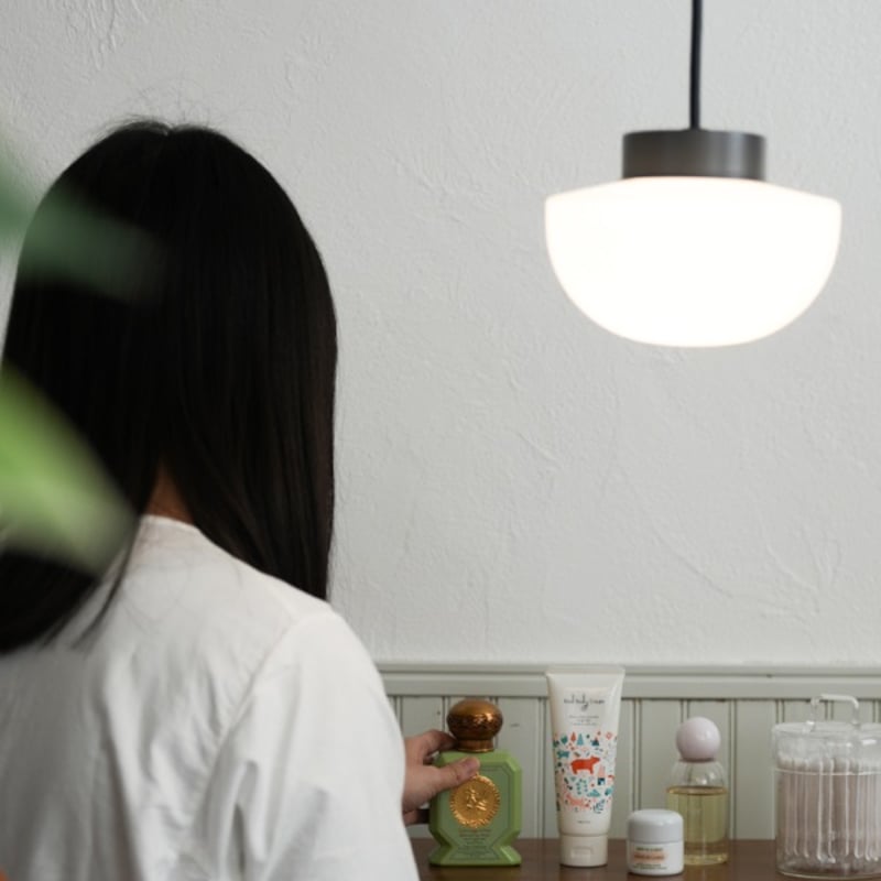 Joo pendant light 60 / クラシカルさと現代的な雰囲気を併せ持つ