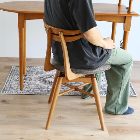 SPIN DINING CHAIR / 木目が滑らかで美しいヴィンテージデザインの回転チェア / ivory , brown