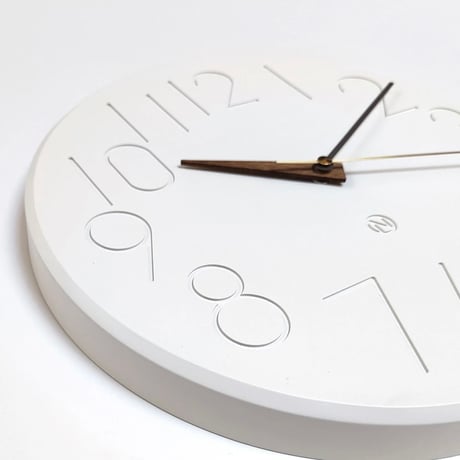Smuk sweepmovement clock / 立体感のあるデザインの壁掛け時計 / 掛け時計 / 彫刻 / 音がしない掛け時計