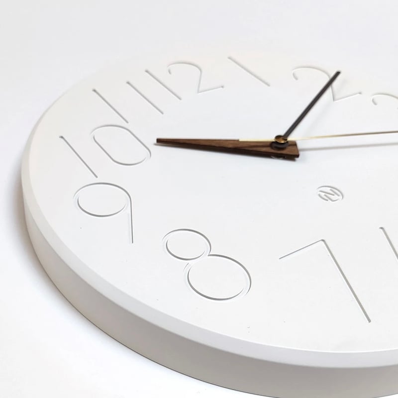 Smuk sweepmovement clock / 立体感のあるデザインの壁掛け時計 / 掛