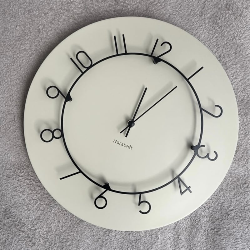Luu sweep movement clock / 掛け時計 / BEIGE , NAVY