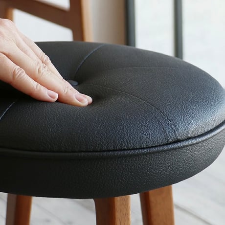 Dresser + Stool / オークの美しい木目のデスクにもなるドレッサーとスツール / コンパクト設計 / ミラー収納