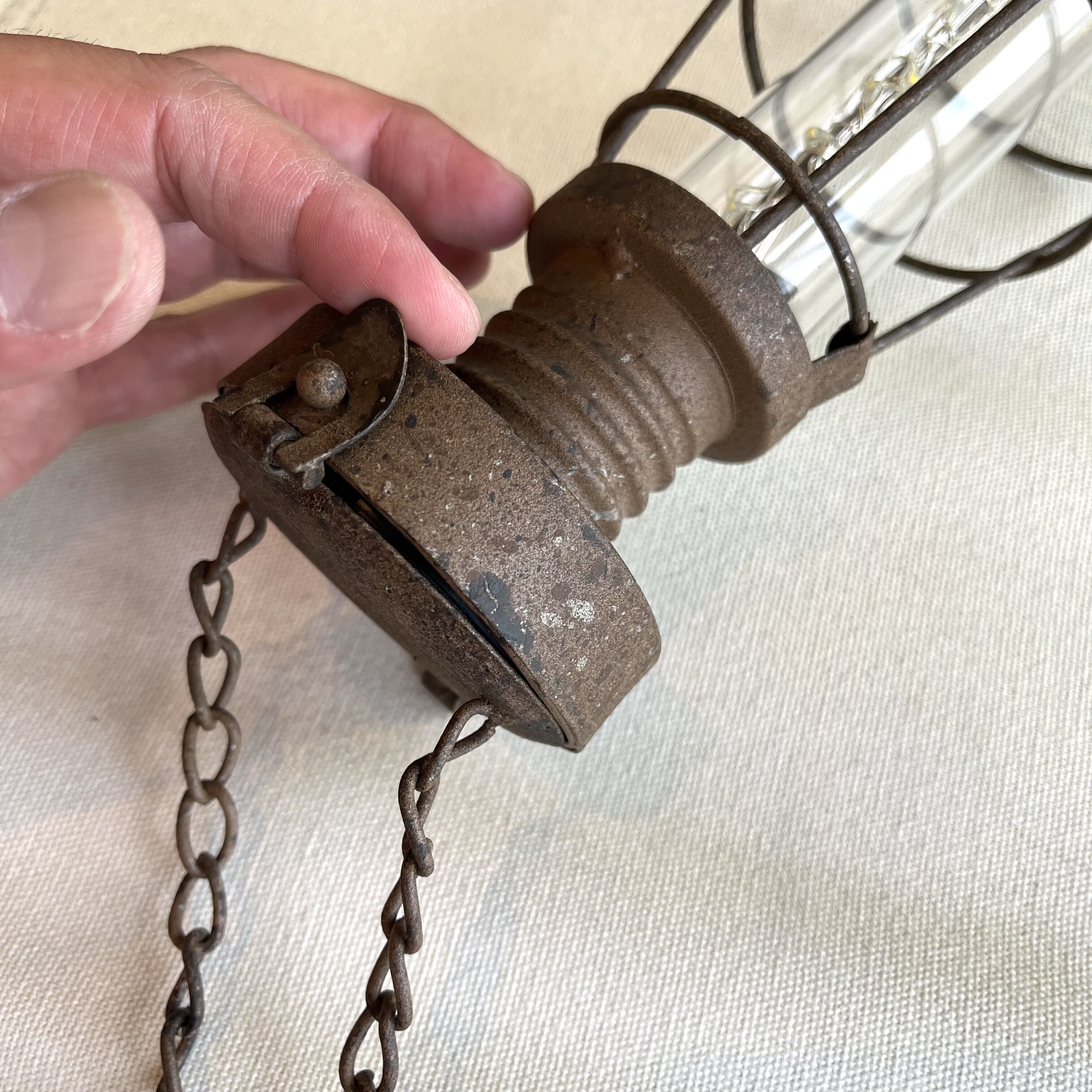 VINTAGE CHAIN LAMP / アイアン ヴィンテージ ランプ LED電球ランプ
