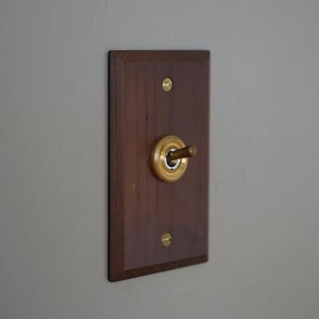 AXCIS.INC / WOOD + BRASS SWITCH PLATE / ウッデンプレート2スイッチ アッシュ / 1,2,3,4スイッチ