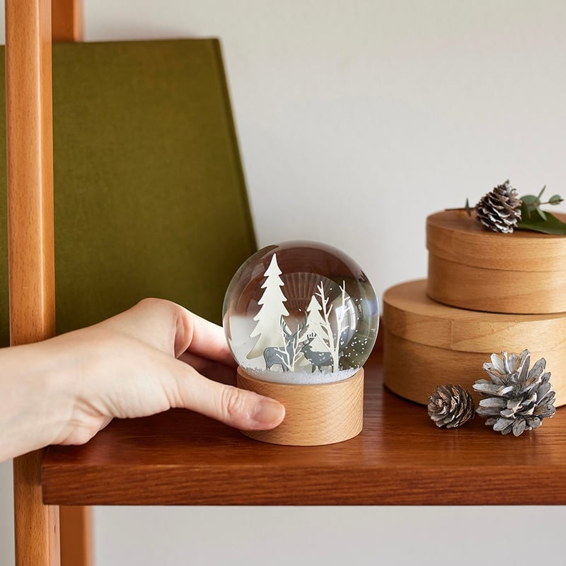 風景 スノードーム 木製ベース 約10cm SNOW DOME / 真っ白な雪の中広がる幻想的なスノードーム / 2種類