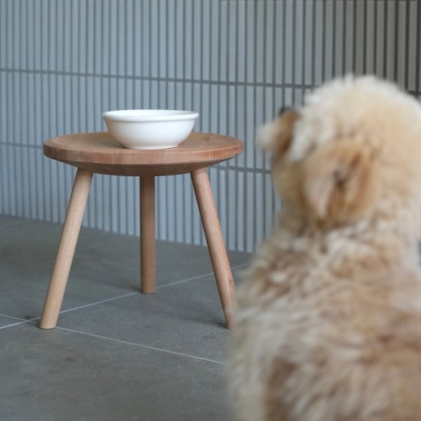 3 legs stool round / H250mm / 洗練された3本レッグの木製スツール