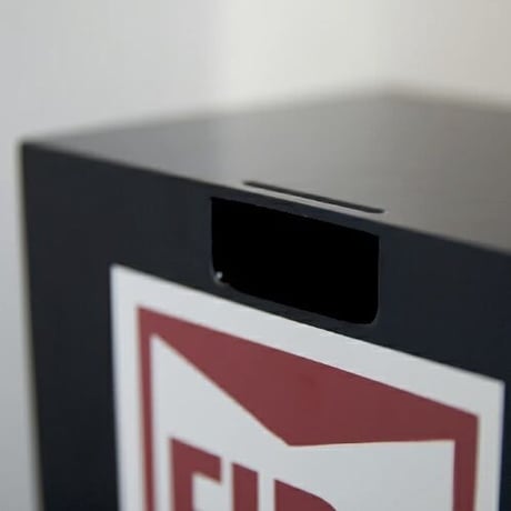 野暮ったくなりがちな消化器をセンスよくカバーする / FIRE EXTINGUISHER BOX / WHITE , RED , BLACK / PARTS  ARTWORK STUDIO