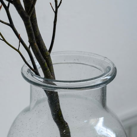 ＢＵＢＢＬＥ ＧＲＡＳＳ ＶＡＳＥ / ガラスにランダムな気泡が入っているシルエットが愛らしいトールサイズの花瓶 / CLEAR , GLAY