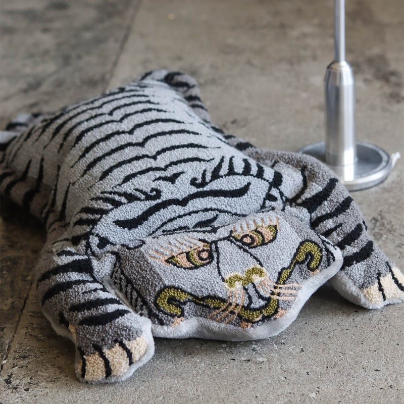 PLUMP ELECTRIC HOT WATER BAG & CUSHION TIGER /