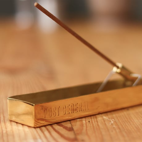BRASS INCENSE HOLDER / 2段階で角度調整可能な真鍮素材の洗練されたデザインのお香立て / 真鍮