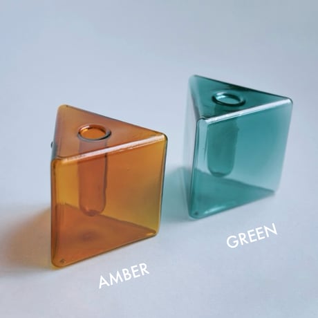 GRASS FLOWER VASE by AXCIS / トライアングル ガラスベース / トライアングル  / AMBER , GREEN / フラワーベース / 一輪挿し ▷2個セット
