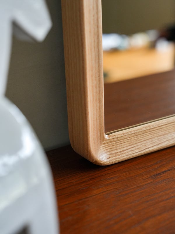 MOI wall mirror arch / 程良い厚みが愛らしい 天然木のアーチ型