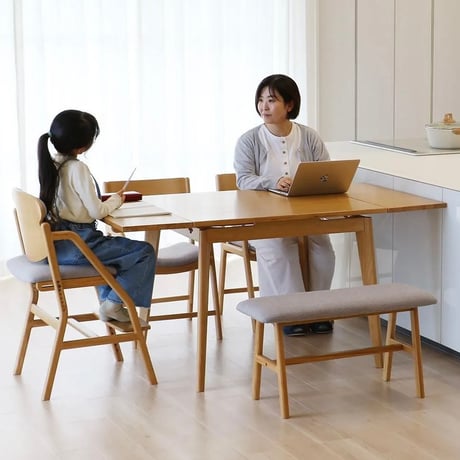 Extension Dining Table 900-1500 / 3段階に拡張できる伸長式ダイニングテーブル / 天然木