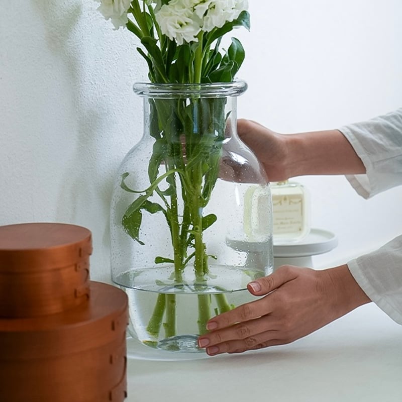 BUBBLE GRASS VASE / ガラスにランダムな気泡が入って