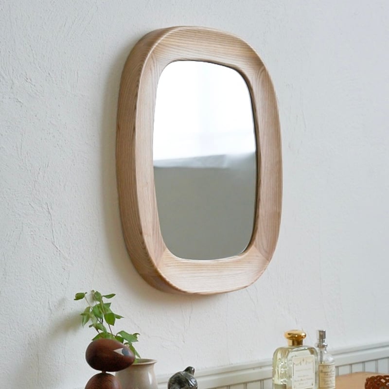 MOI wall mirror by AXCIS.INC / 壁付けミラー | LISTAND