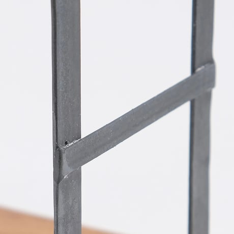 IRON × WOOD WINDOW FRAME SHELF / クラシックやヴィンテージな魅力がある飾り棚