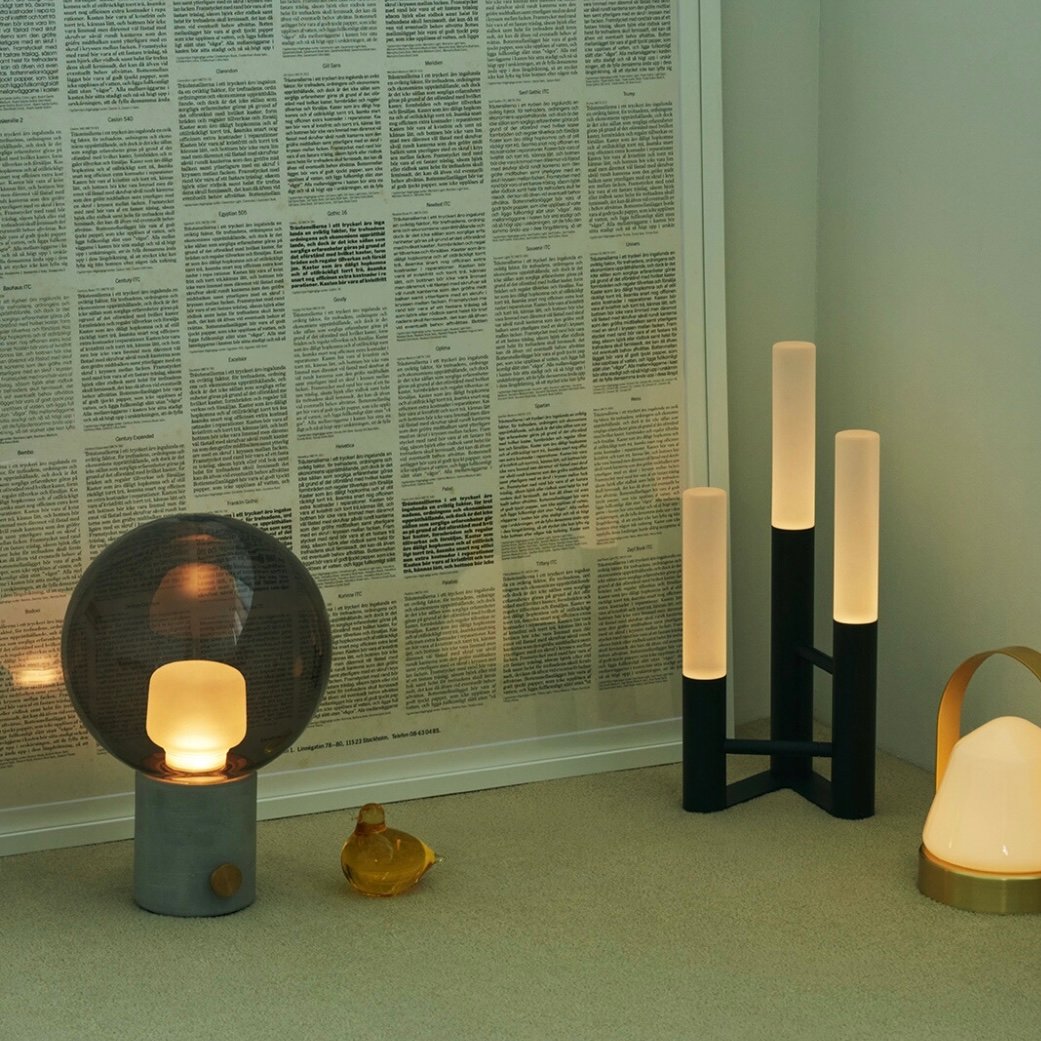 Univer LED-table lamp / 全6色 / LED内蔵ランプ / ラウンドガラ