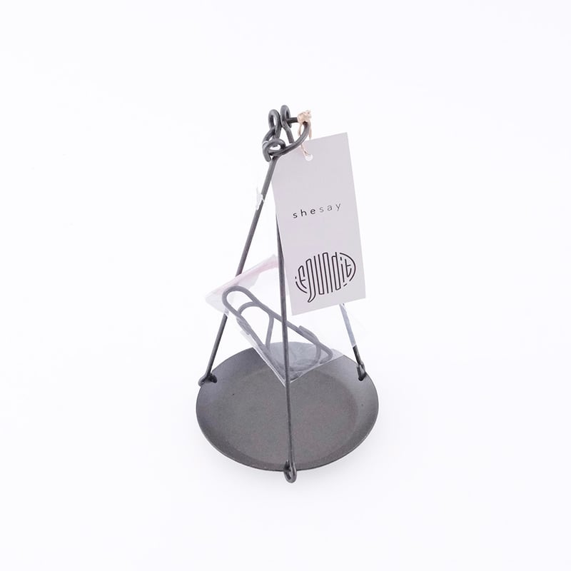 STAND HOOK + HANGING TRAY / 高さ自在、使い方自由のアイアンスタンド